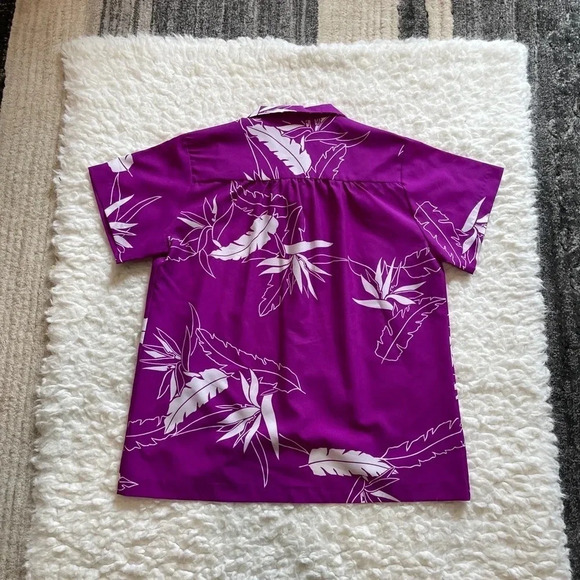 VINTAGE: Rainbow Paradise 70s Hawaiian shirt with feather pattern - size small - Picture 2 of 9